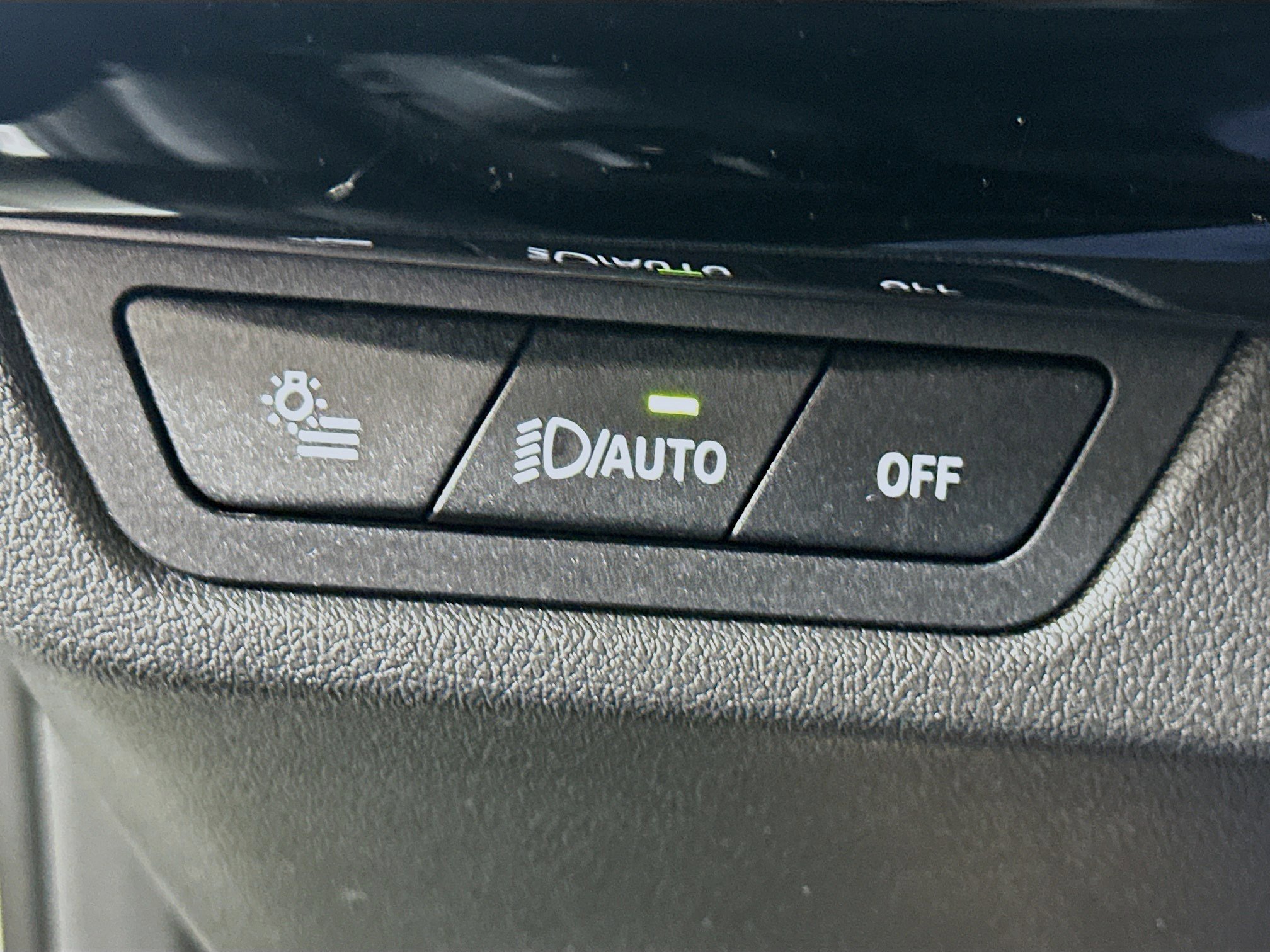 Used 2025 BMW X2 xDrive28i image 17