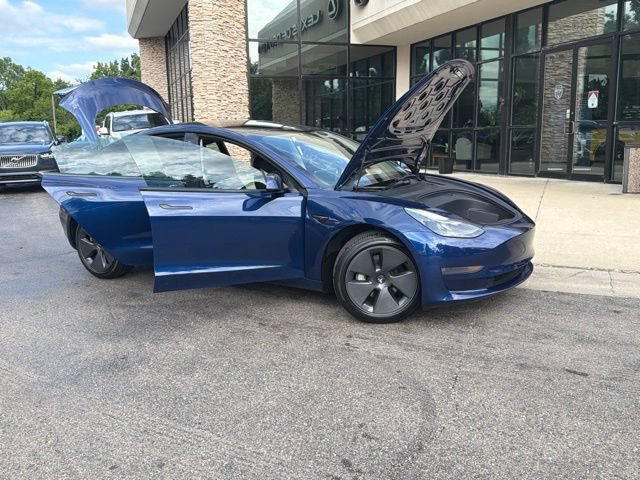 Used 2022 Tesla Model 3 Long Range AWD/4WD image 9