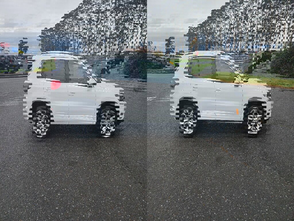 Used 2016 Volkswagen Tiguan R-Line image 7