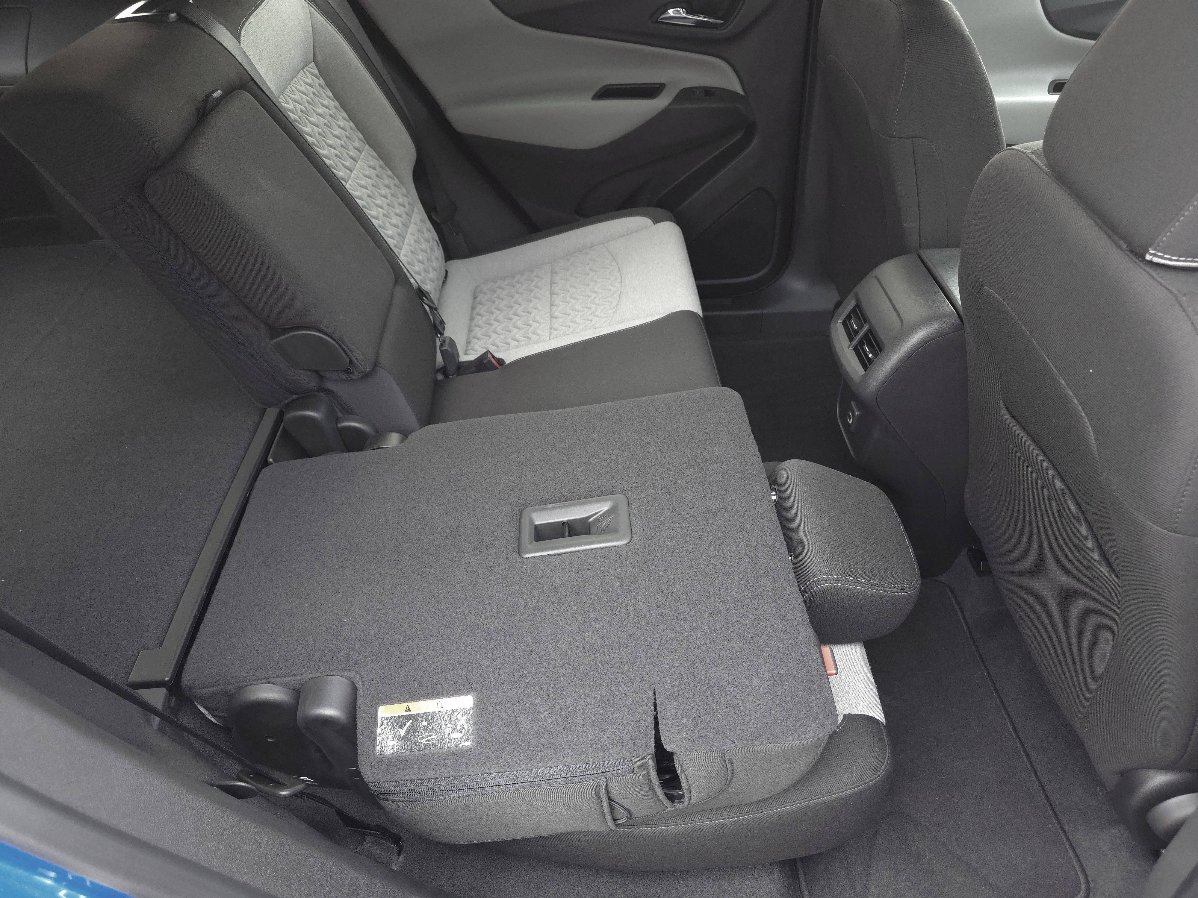 Used 2024 Chevrolet Equinox LS w/ LS Convenience Package image 29