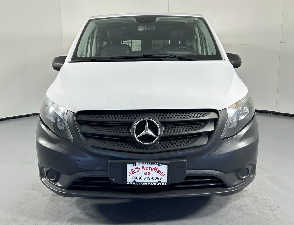 Used 2017 Mercedes-Benz Metris image 2