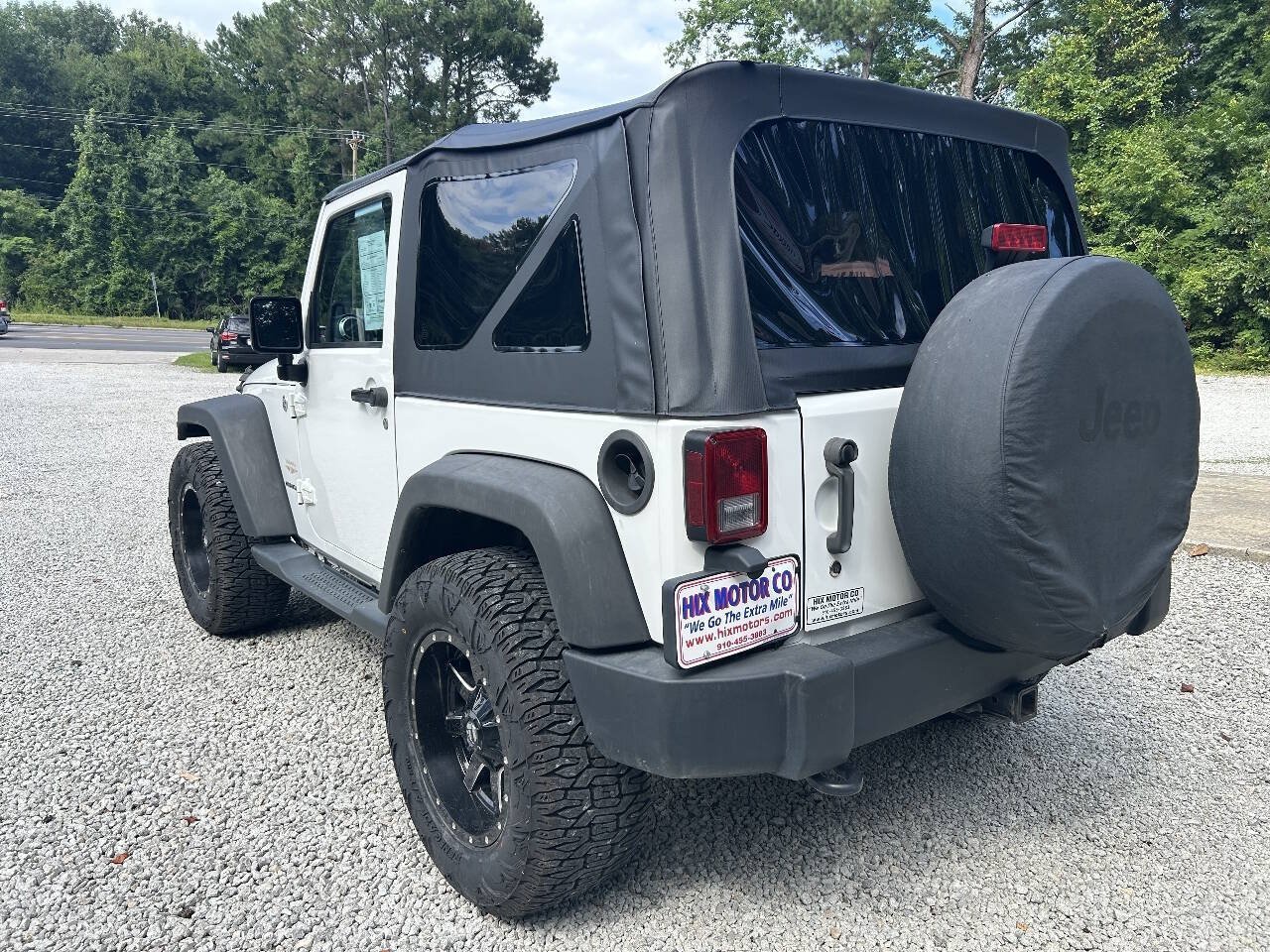 Used 2013 Jeep Wrangler Sahara w/ Connectivity Group AWD/4WD image 3