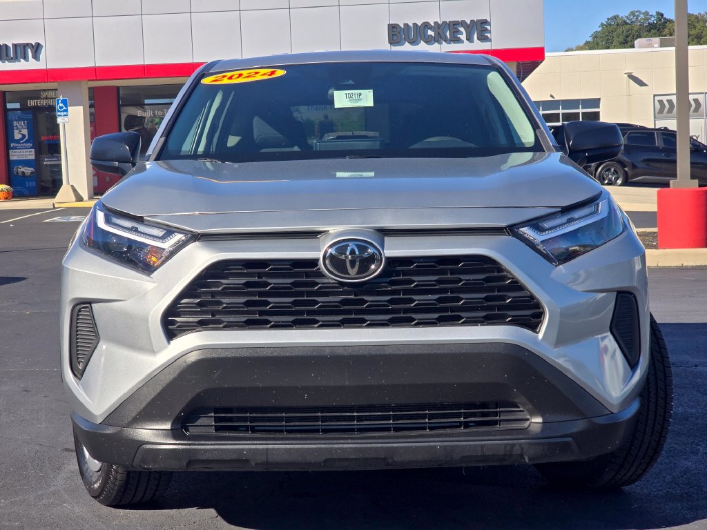 Used 2024 Toyota RAV4 LE FWD image 3