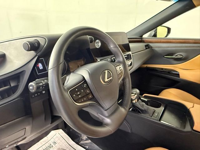 Used 2024 Lexus ES 350 w/ Premium Package image 23