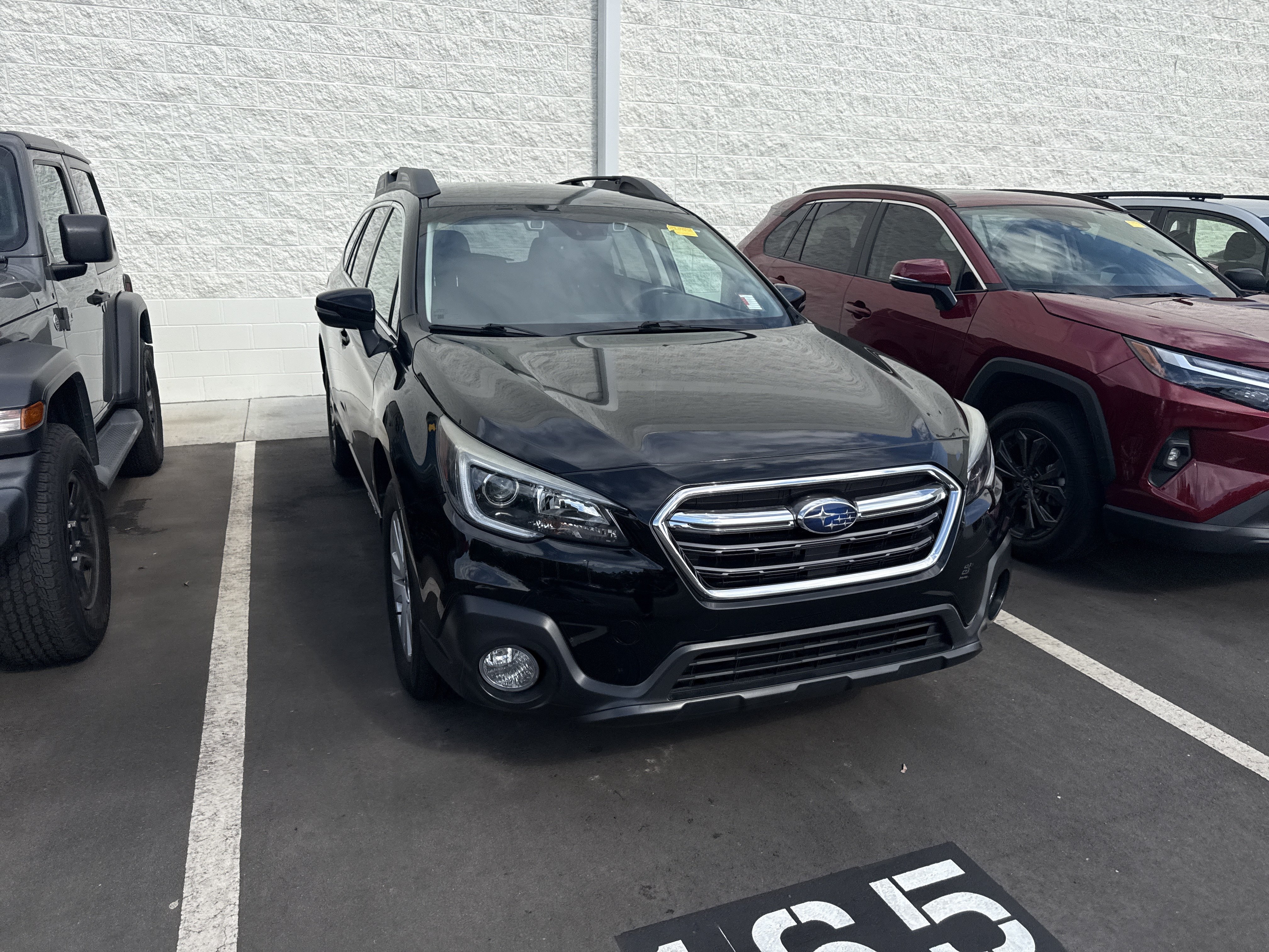 Used 2019 Subaru Outback 2.5i Premium AWD/4WD image 3