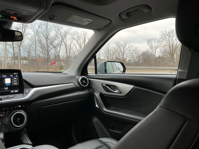 Used 2023 Chevrolet Blazer LT image 28