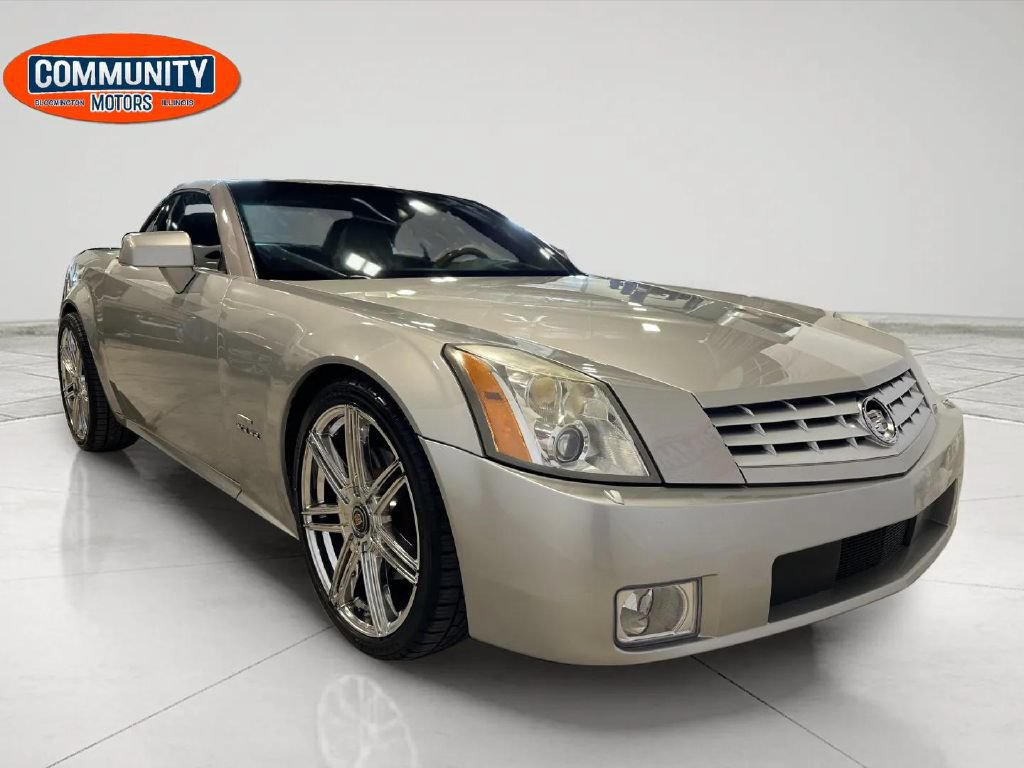Used 2004 Cadillac XLR RWD image 11
