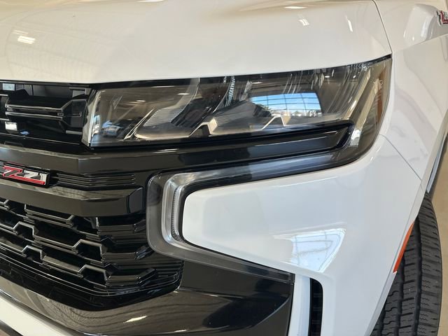 Used 2024 Chevrolet Tahoe Z71 w/ Luxury Package AWD/4WD image 16