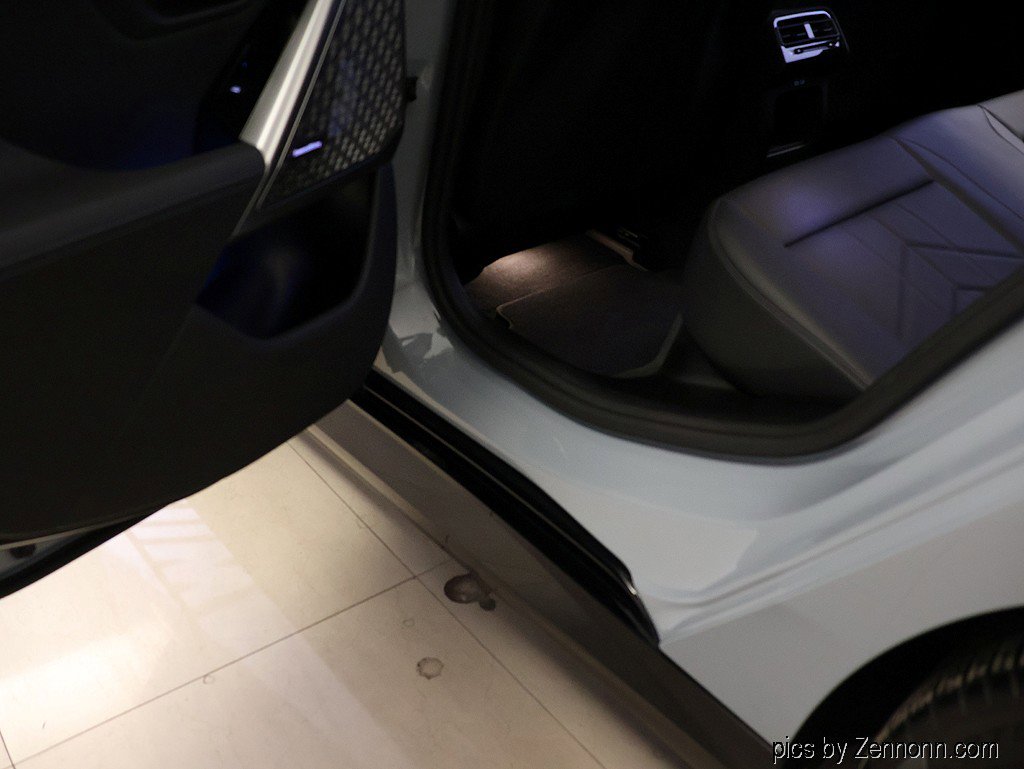 Certified 2025 BMW i5 M60 w/ Premium Package AWD/4WD image 32