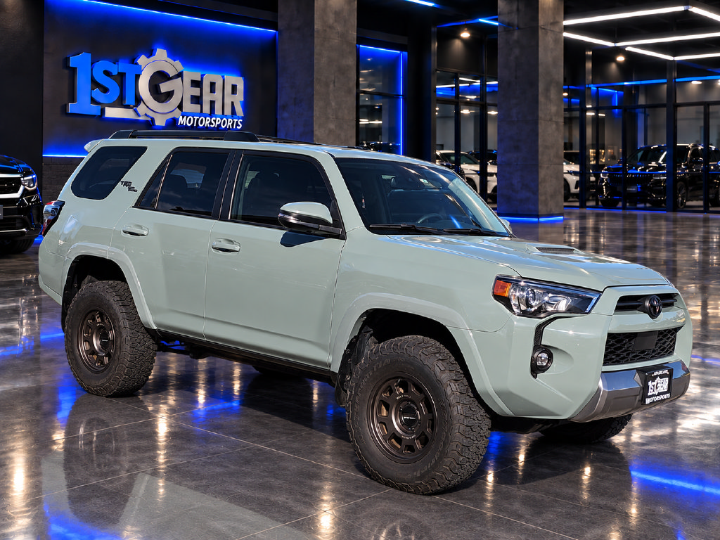 Used 2022 Toyota 4Runner TRD Off-Road Premium AWD/4WD image 4