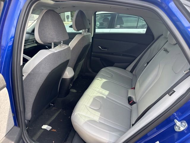 Used 2024 Hyundai Elantra Limited image 28