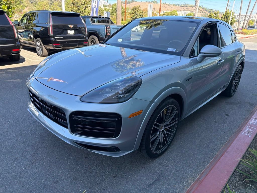 Used 2020 Porsche Cayenne Turbo S AWD/4WD image 2