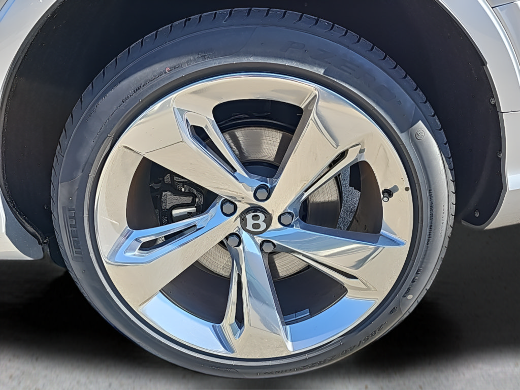 New 2024 Bentley Bentayga AWD/4WD image 13
