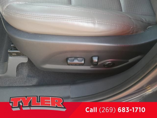 Used 2015 Hyundai Santa Fe Sport w/ Option Group 04 AWD/4WD image 23