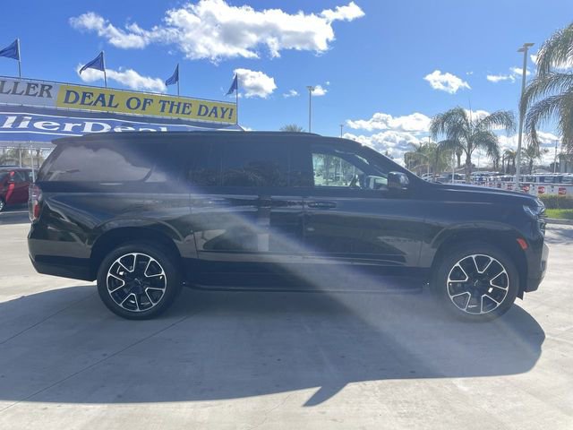 Used 2024 Chevrolet Suburban RST image 9