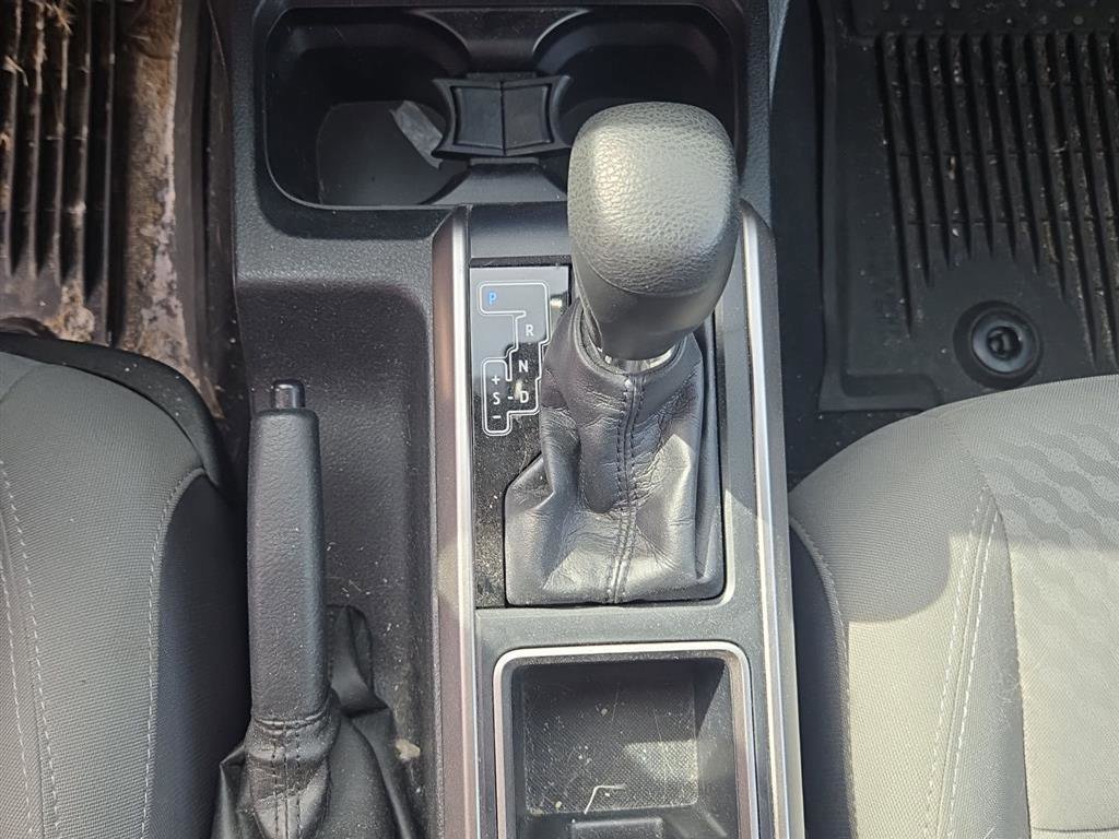 Used 2020 Toyota Tacoma SR5 AWD/4WD image 25