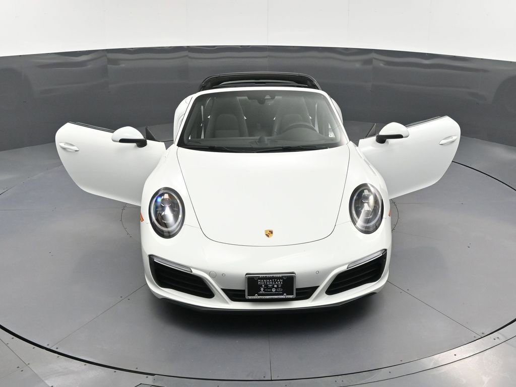 Certified 2019 Porsche 911 Targa 4 image 33