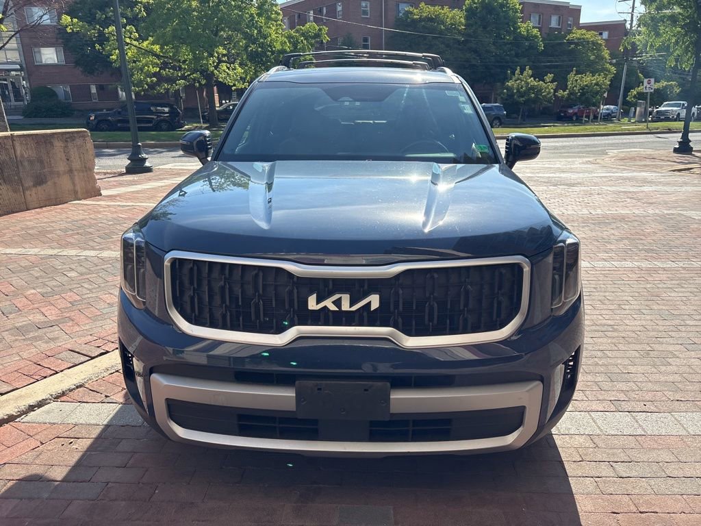 Certified 2023 Kia Telluride EX w/ EX Captain's Chair Package FWD image 8