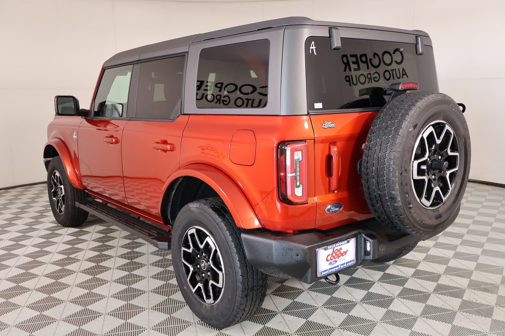 Used 2024 Ford Bronco Outer Banks AWD/4WD image 23