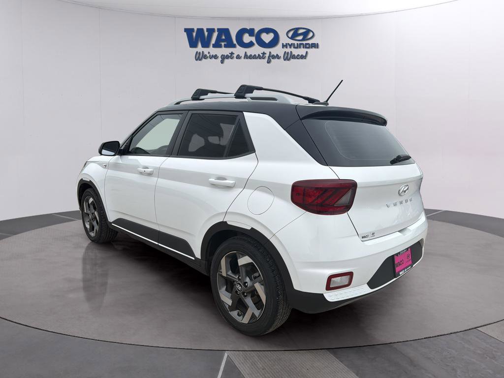 Used 2024 Hyundai Venue Limited FWD image 7