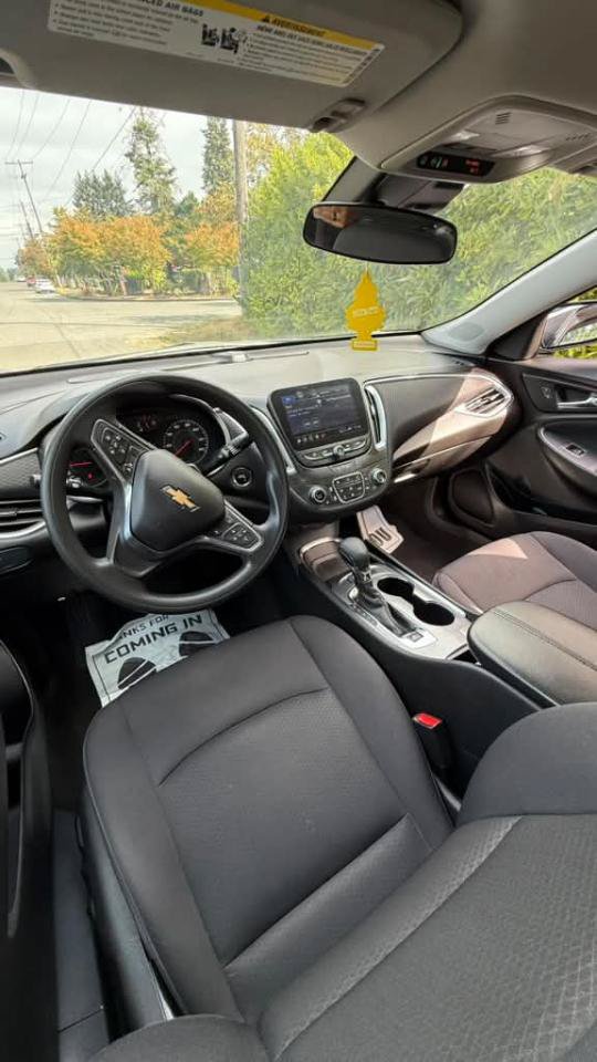 Used 2024 Chevrolet Malibu LT FWD image 10