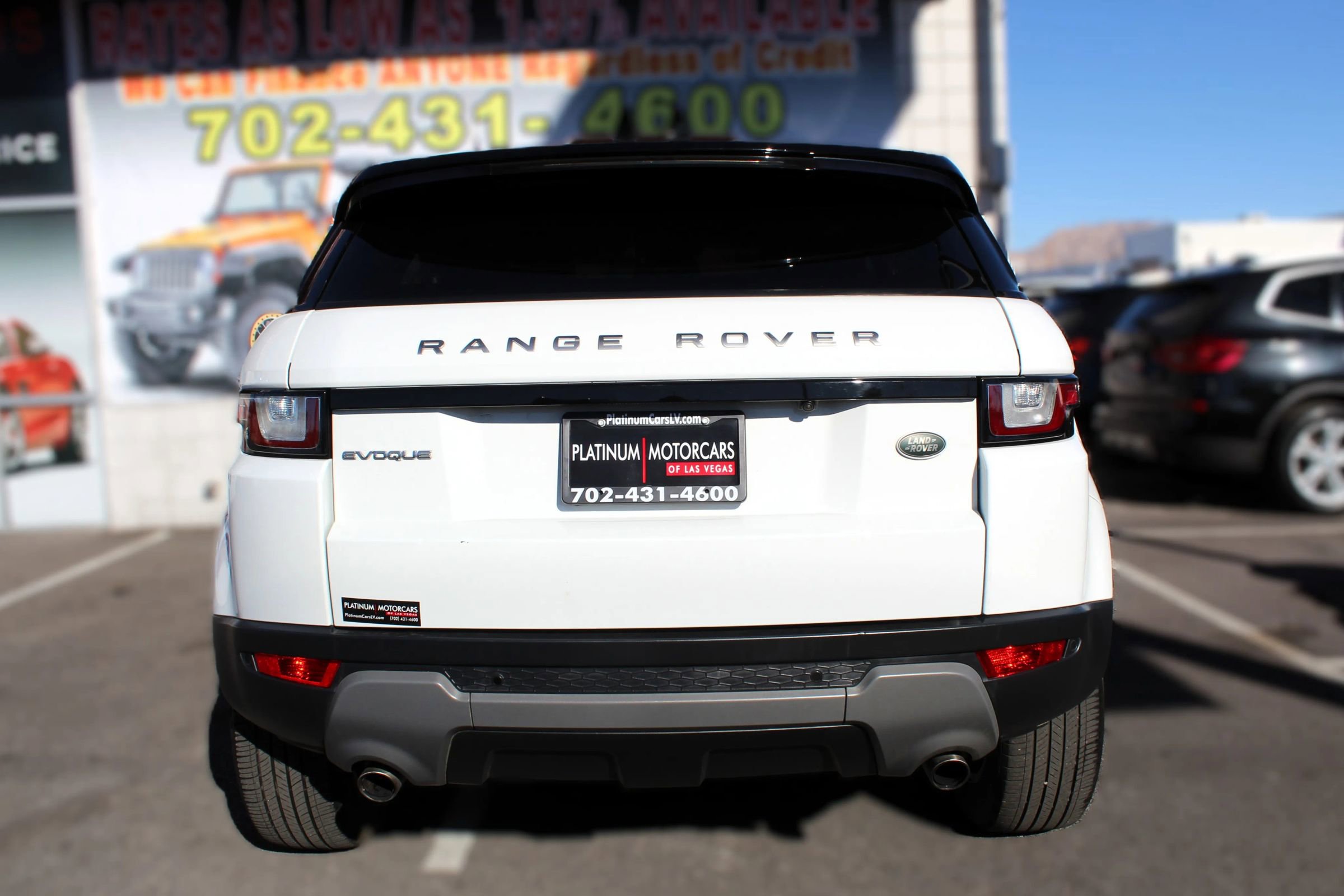 Used 2018 Land Rover Range Rover Evoque SE Sport Utility 4D image 8