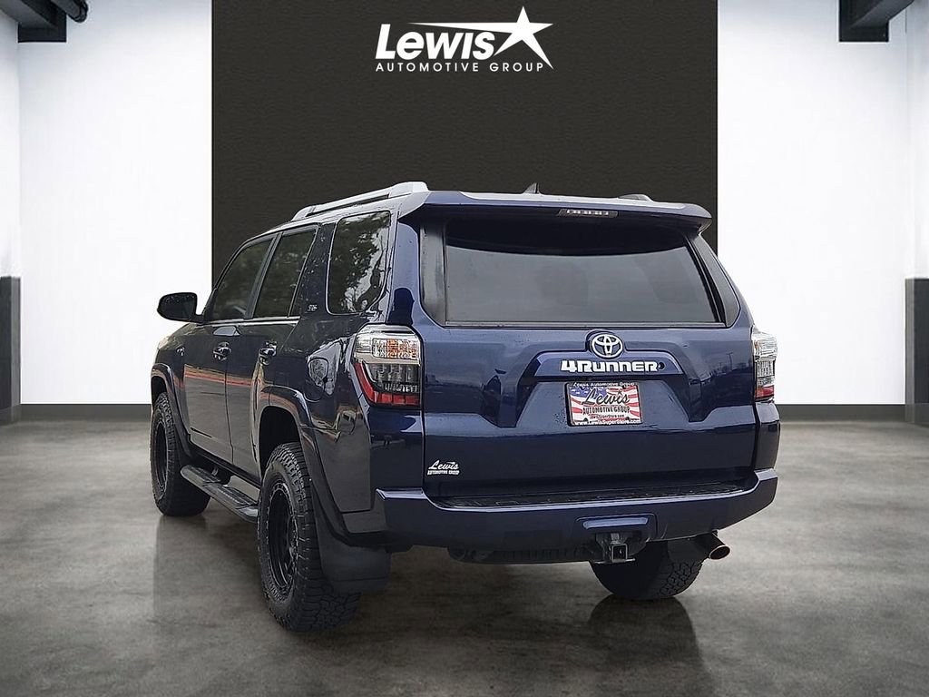 Used 2018 Toyota 4Runner SR5 Premium AWD/4WD image 3