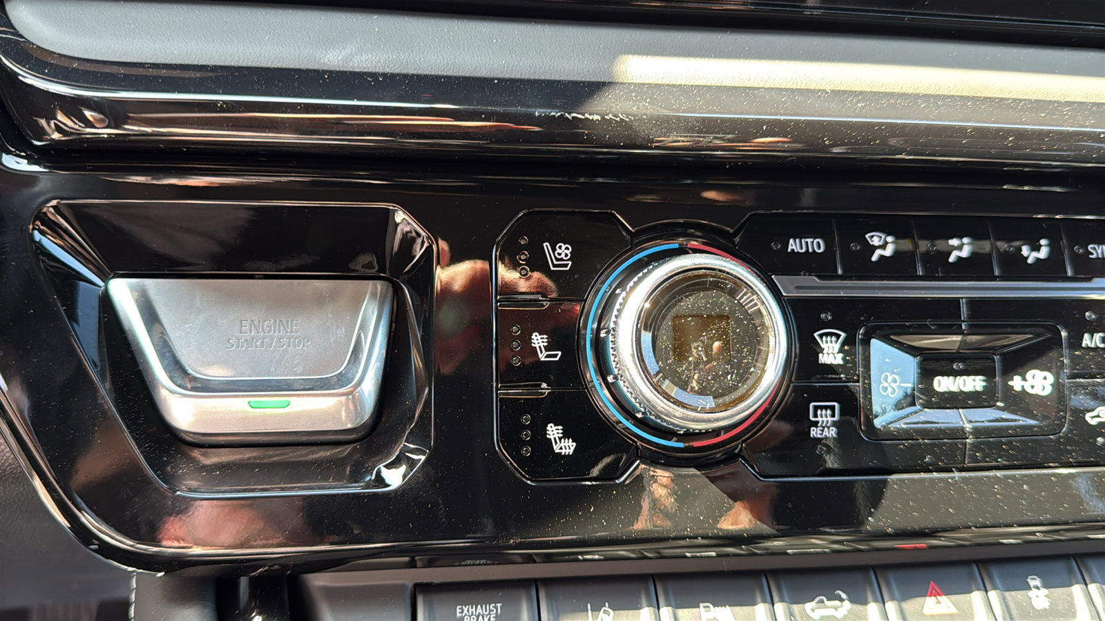 New 2026 GMC Sierra 2500 AT4X w/ LPO, Black Badging Package image 16