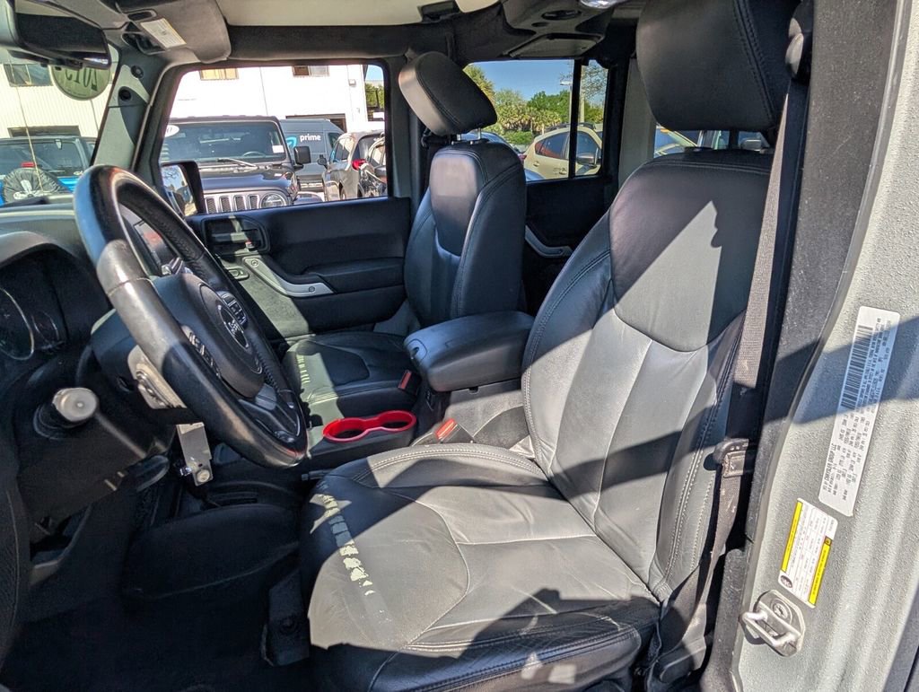 Used 2015 Jeep Wrangler Unlimited Sahara w/ Dual Top Group image 11