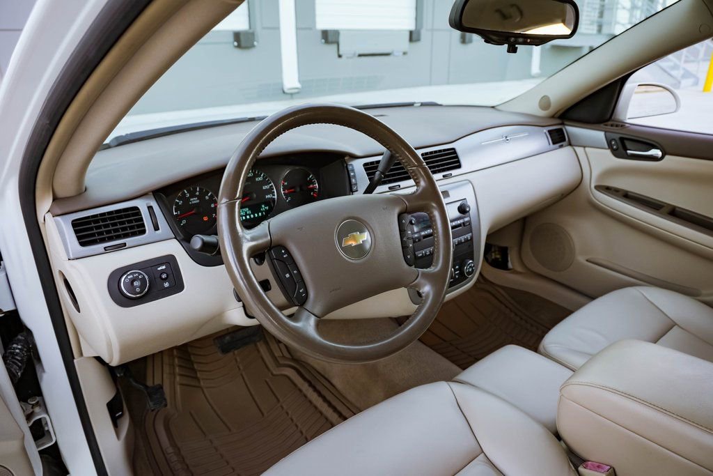 Used 2007 Chevrolet Impala LT image 14