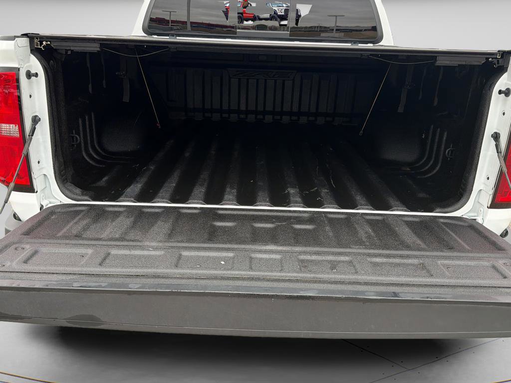 Used 2022 Chevrolet Colorado ZR2 w/ ZR2 Dusk Special Edition image 13