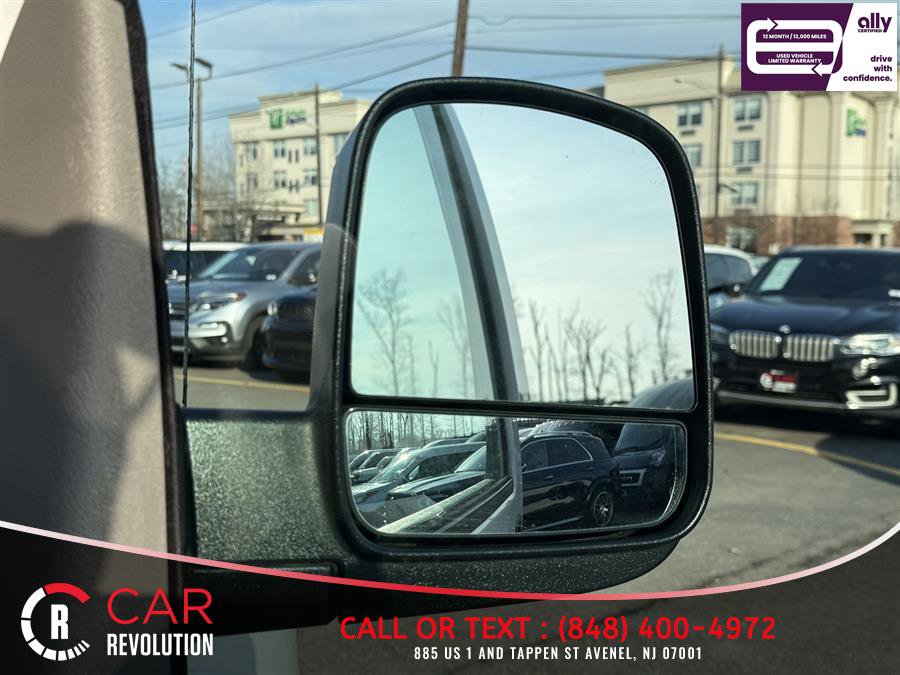 Used 2023 GMC Savana 2500 image 29