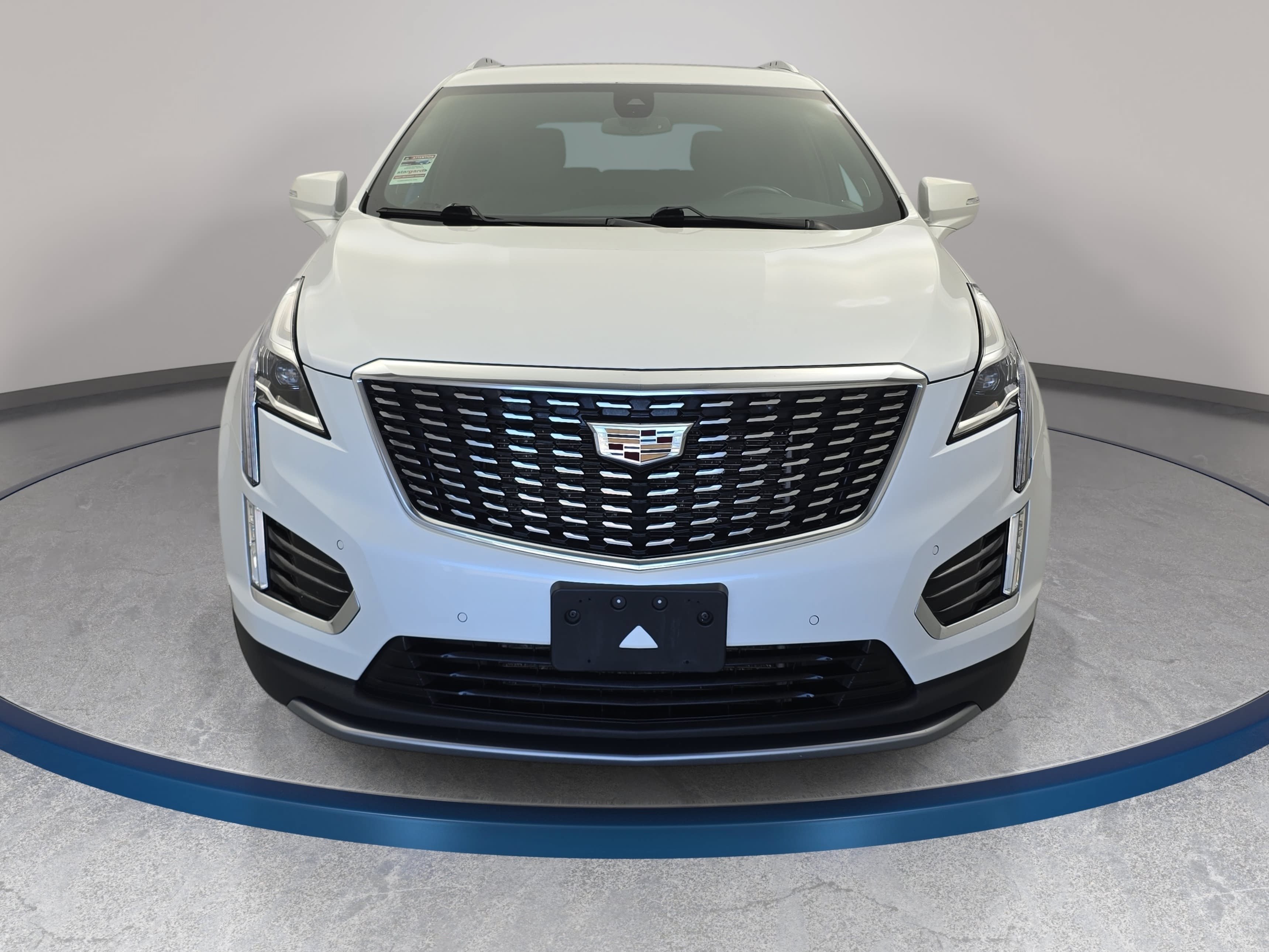 Used 2021 Cadillac XT5 Premium Luxury w/ LPO, Floor Liner Package AWD/4WD image 2