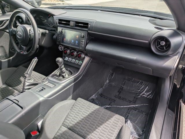 Used 2023 Toyota GR86 w/ ALL Weather Mat Package (TMS) RWD image 30