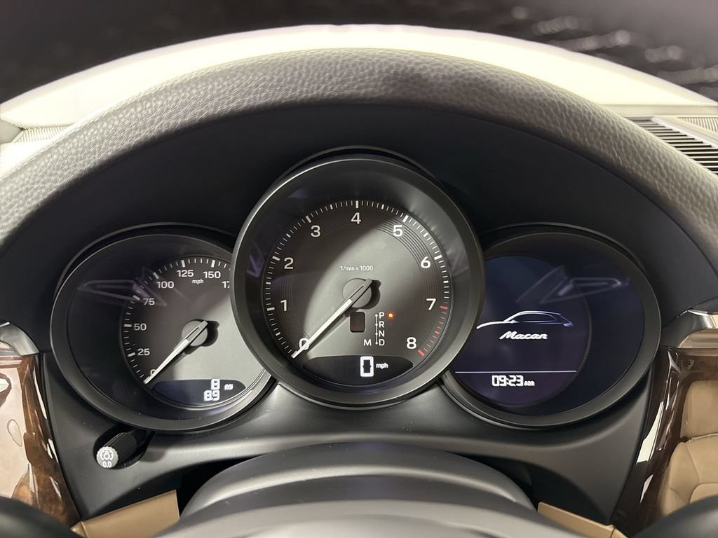 New 2026 Porsche Macan AWD/4WD image 36