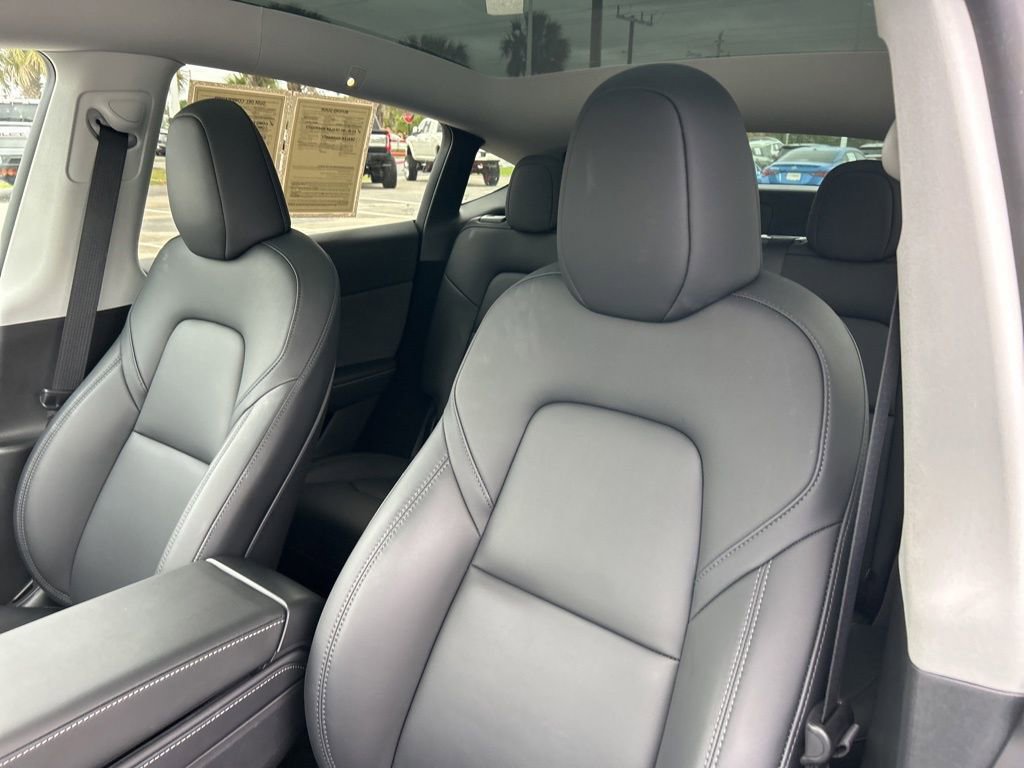 Used 2025 Tesla Model Y Long Range image 20