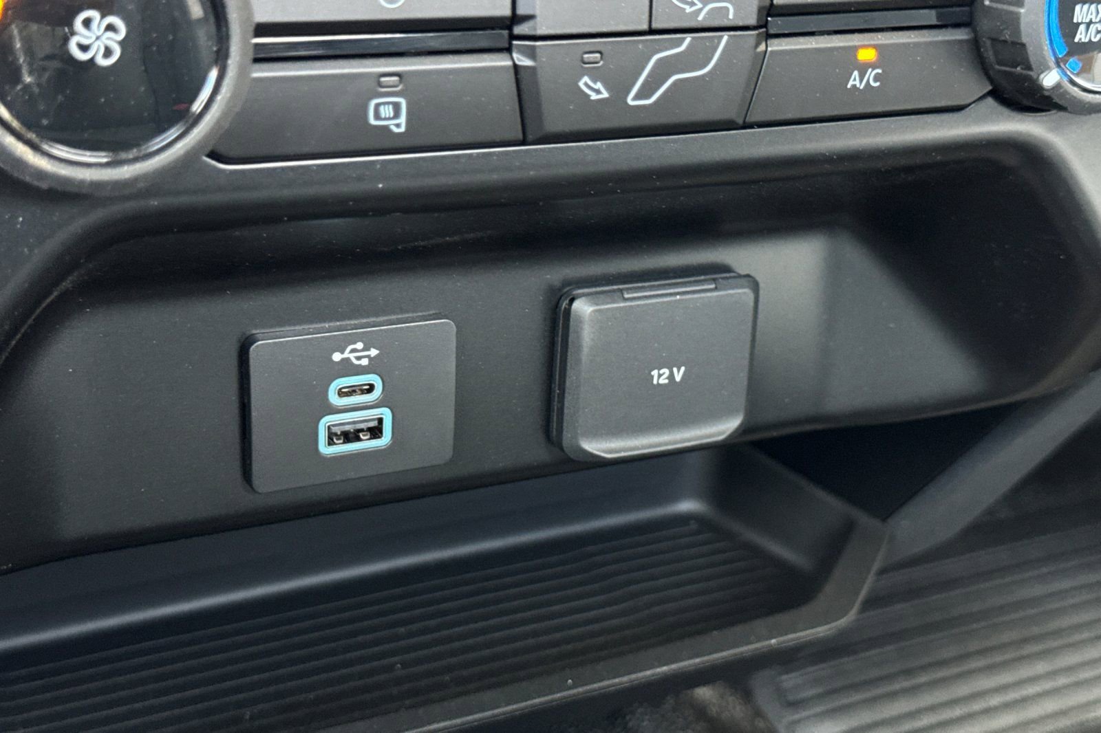 New 2026 Ford F250 XL w/ XL Chrome Package image 25