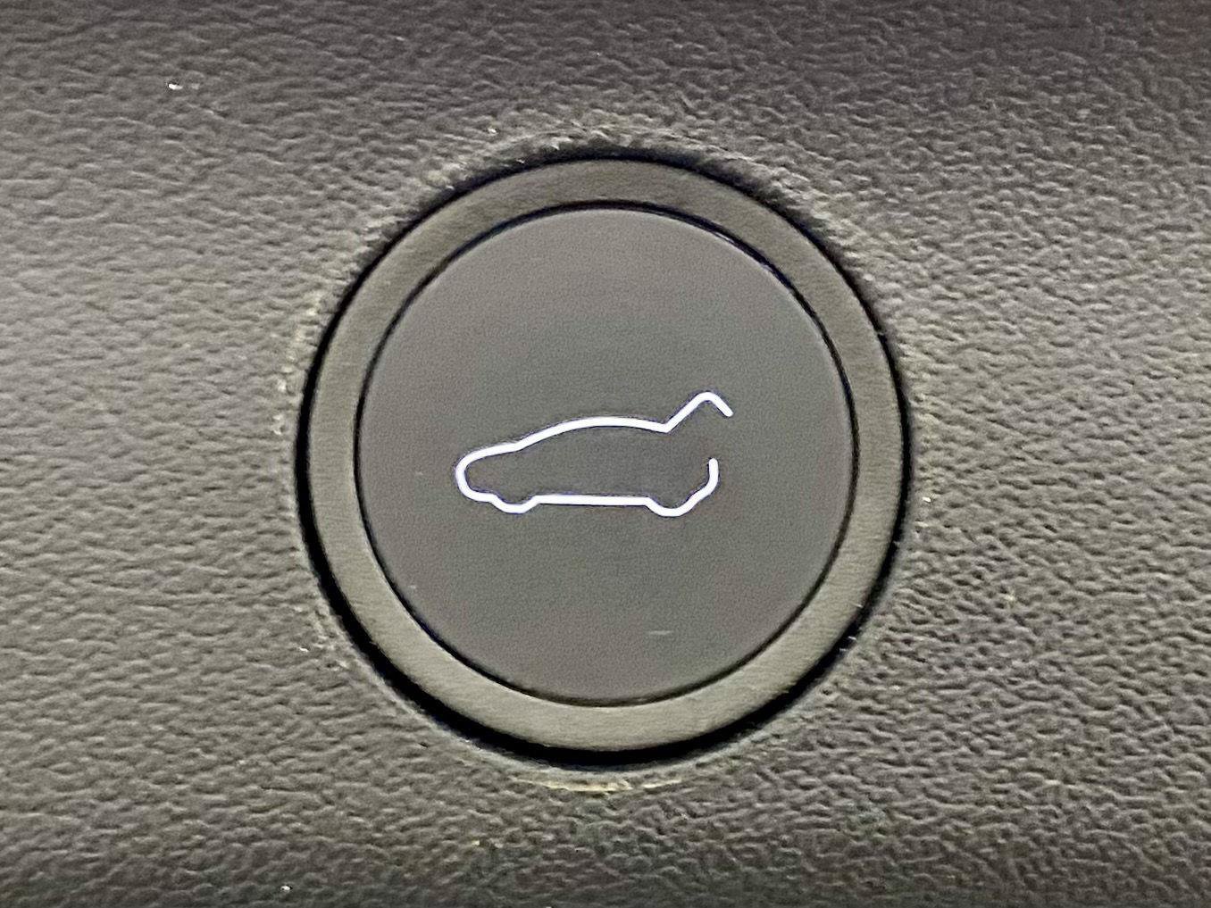 Used 2023 Tesla Model Y Long Range AWD/4WD image 22