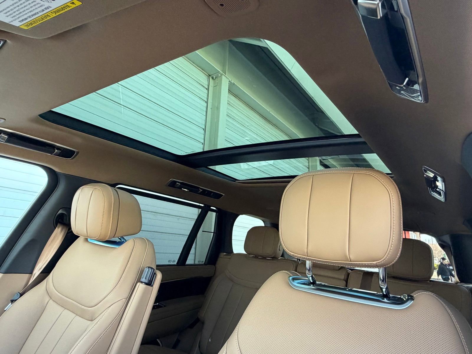 New 2026 Land Rover Range Rover Long Wheelbase SE image 22