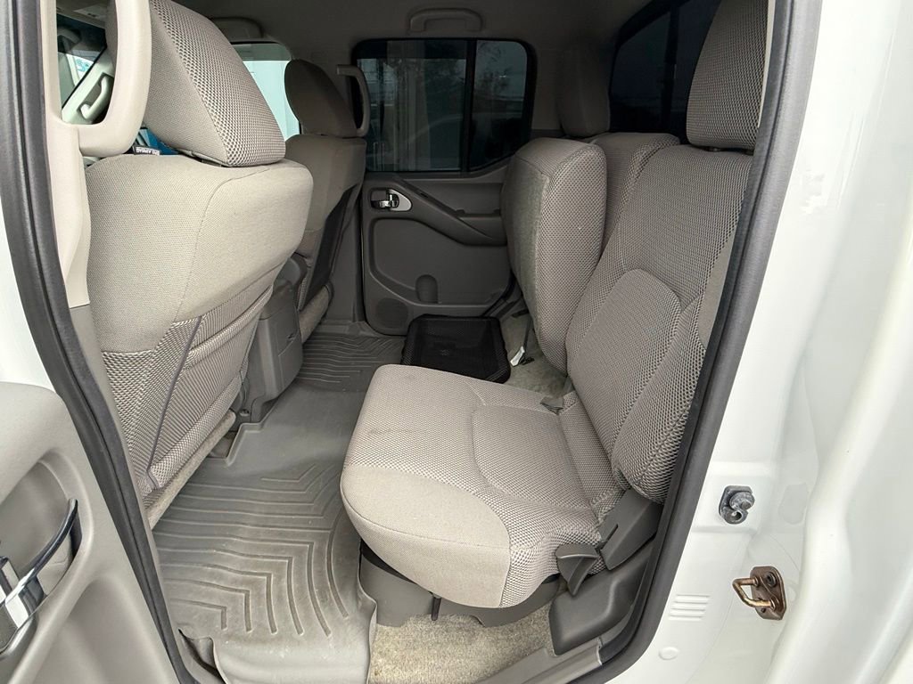 Used 2014 Nissan Frontier SV RWD image 15