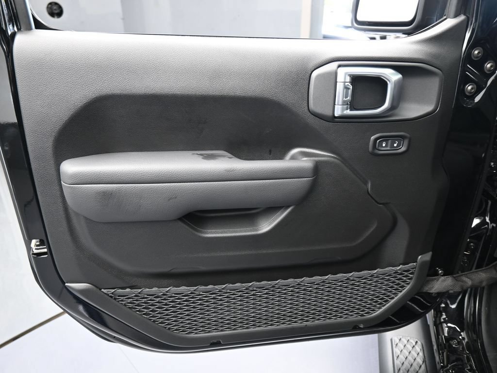 New 2026 Jeep Gladiator Sport AWD/4WD image 12