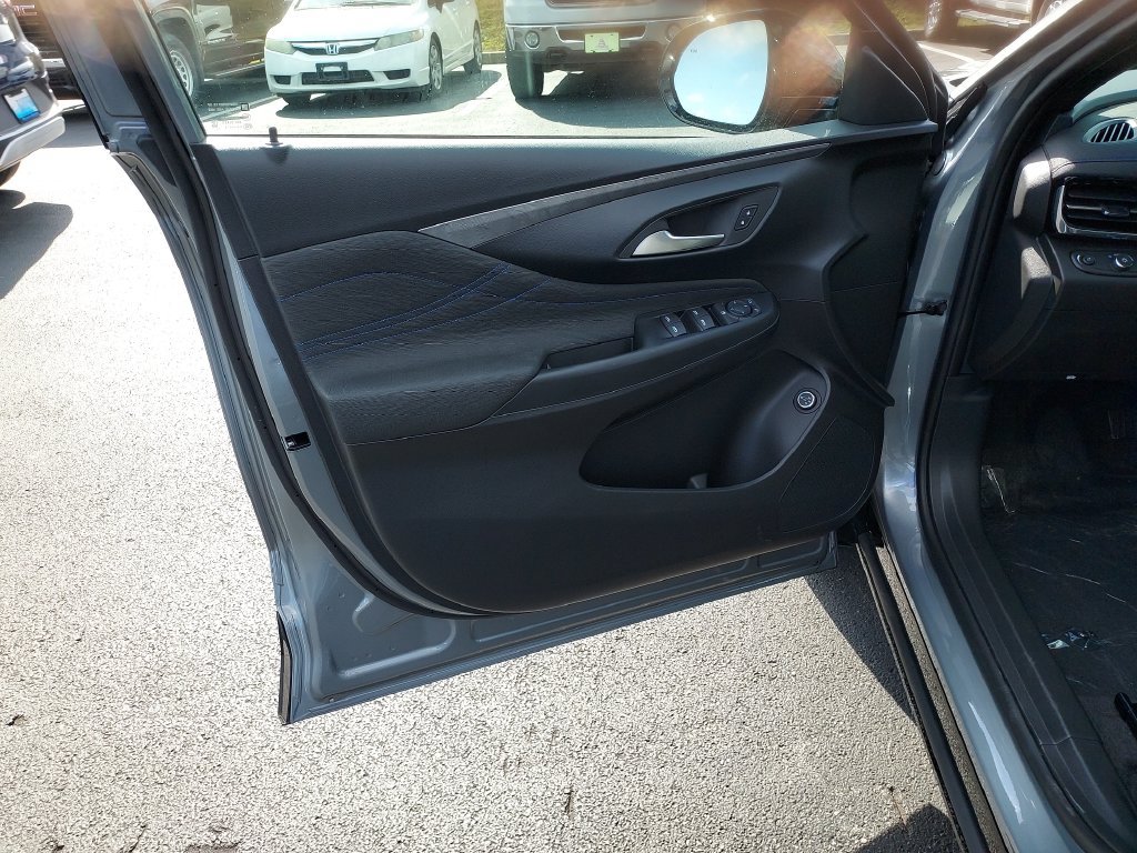 New 2026 Buick Envista Sport Touring w/ Convenience I Package FWD image 12