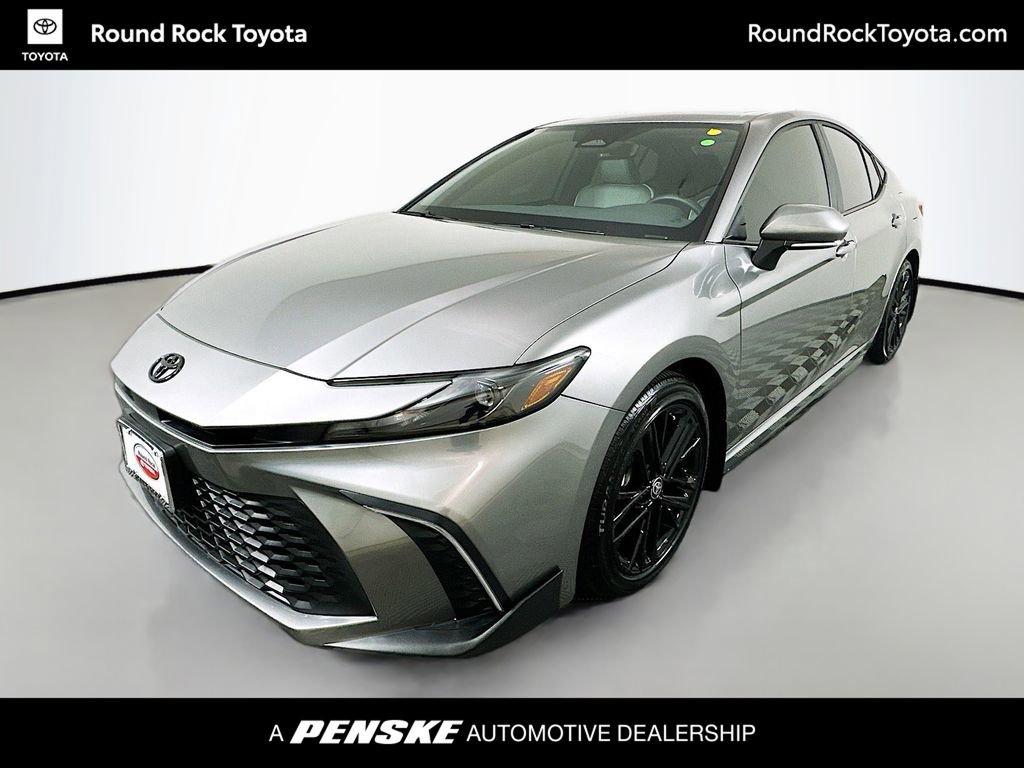 Certified 2025 Toyota Camry SE image 1
