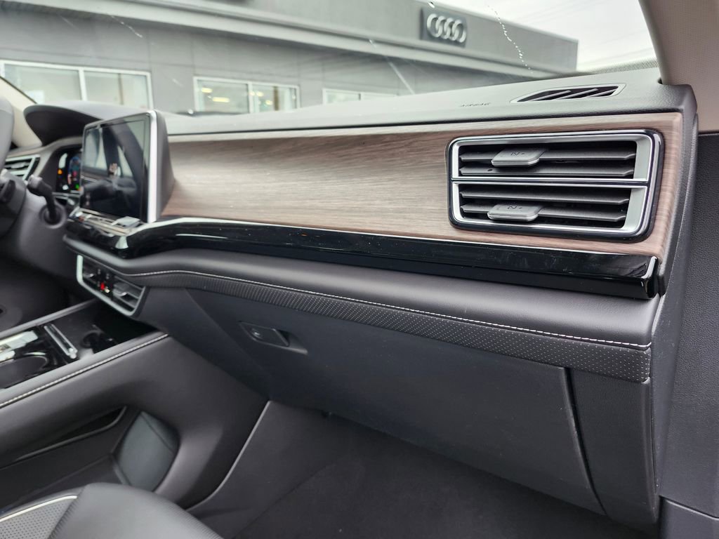 New 2026 Volkswagen Atlas SEL Premium R-Line image 13