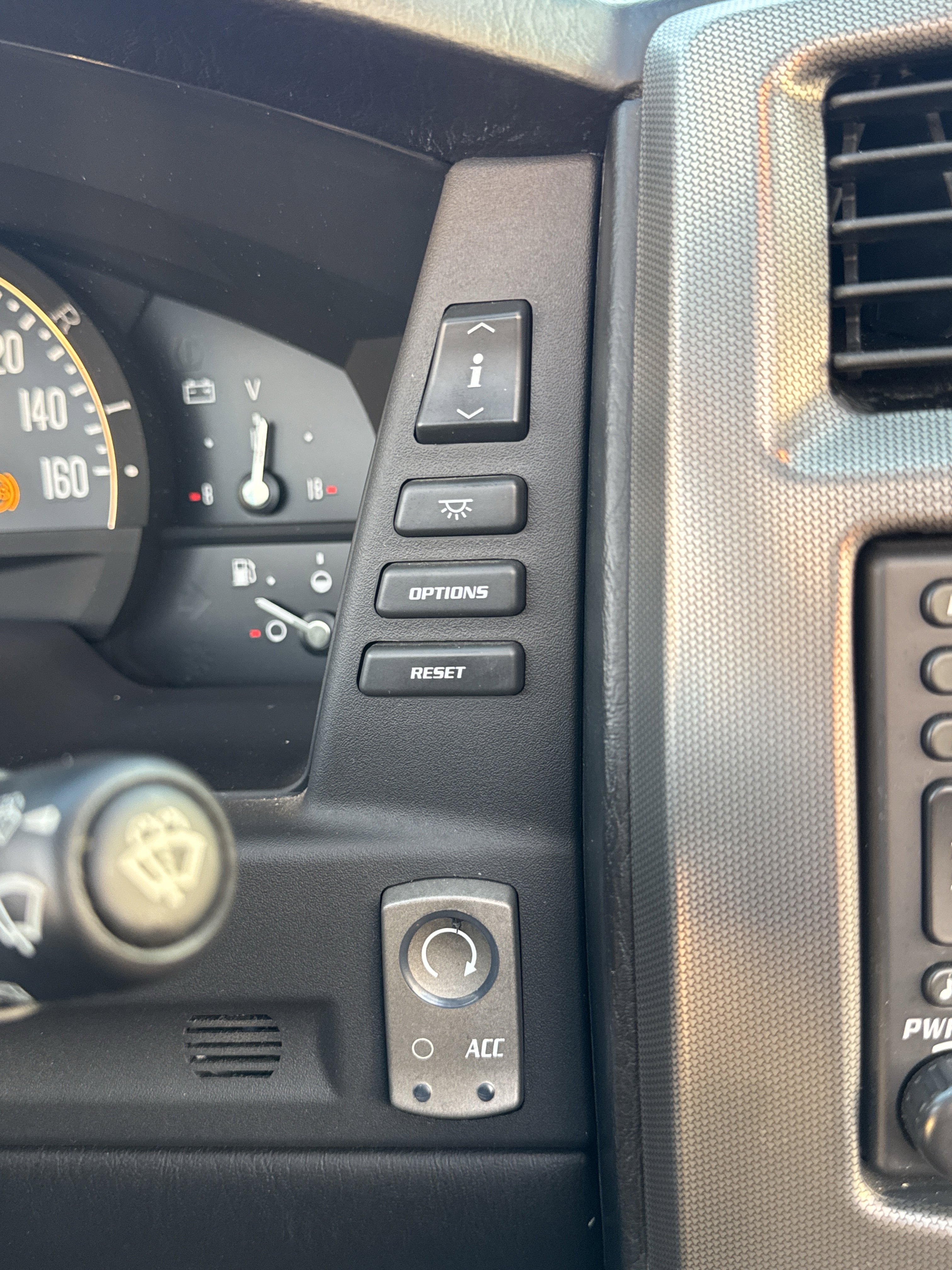 Used 2004 Cadillac XLR image 43