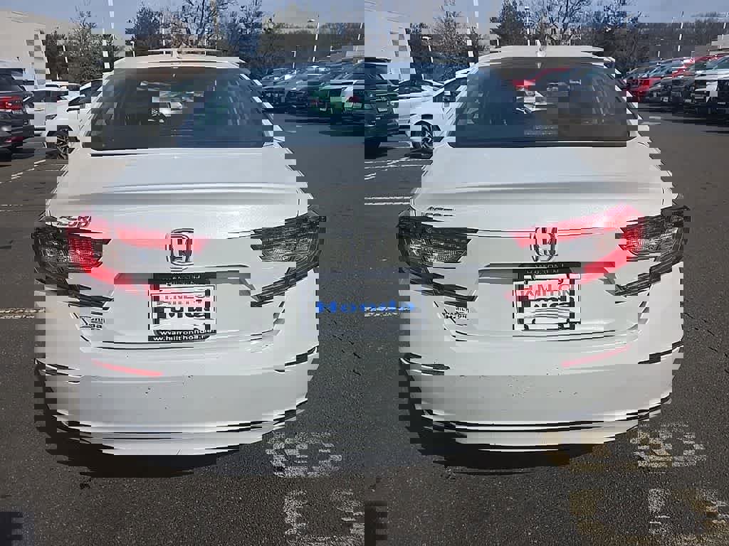 Used 2018 Honda Accord EX image 5