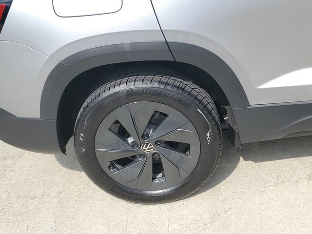 Certified 2025 Volkswagen Taos S FWD image 5