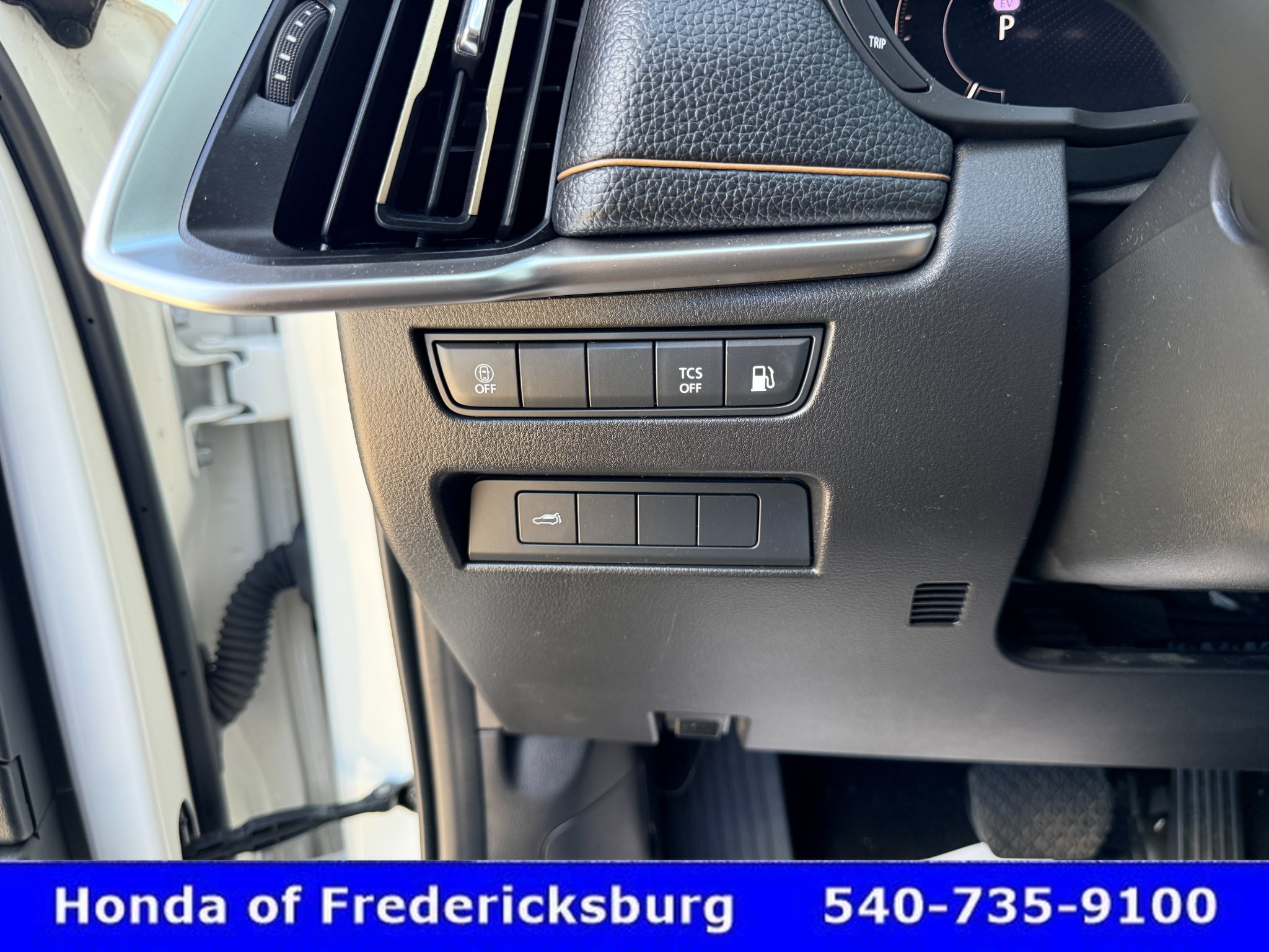 Used 2024 MAZDA CX-90 Plug-In Hybrid w/ Preferred AWD/4WD image 33