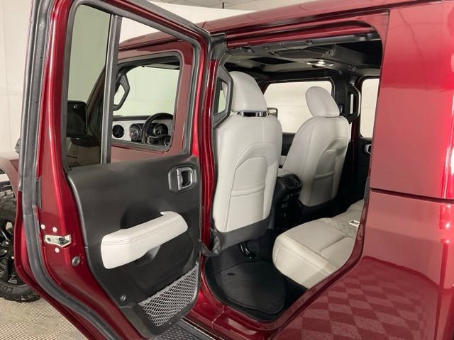 Used 2021 Jeep Gladiator Overland image 32