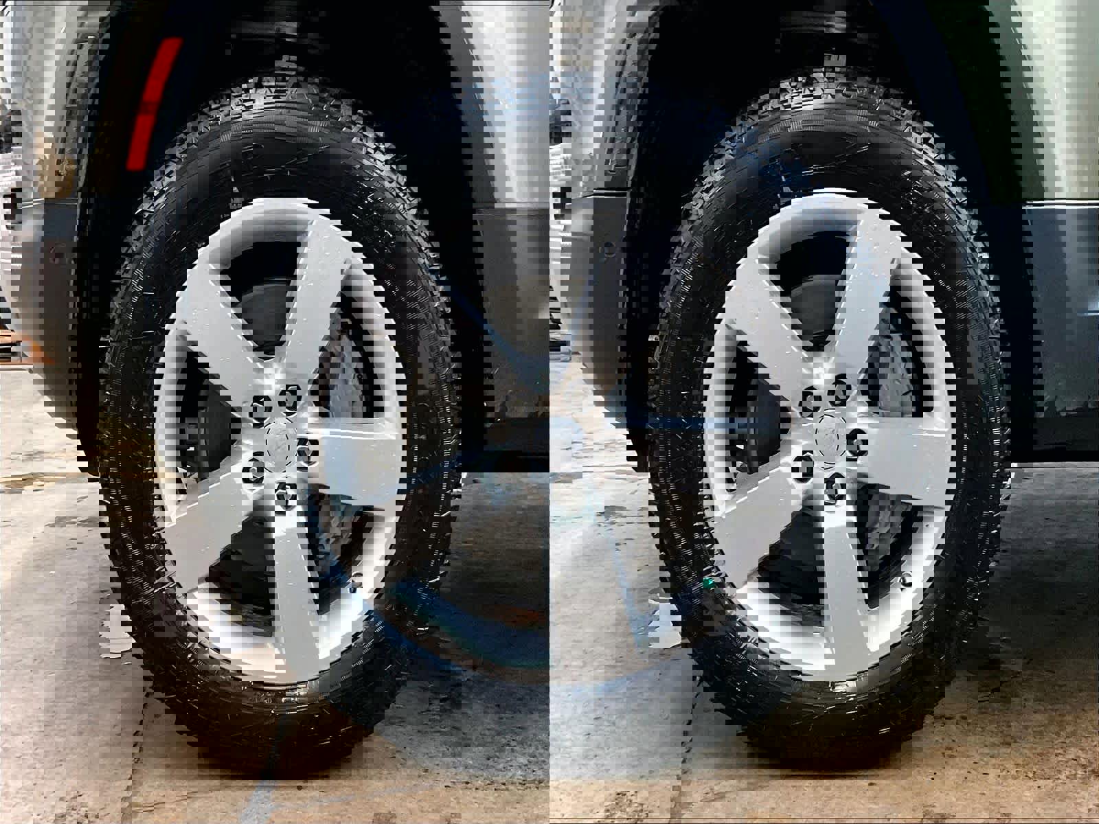 Used 2021 Land Rover Defender 90 First Edition image 12